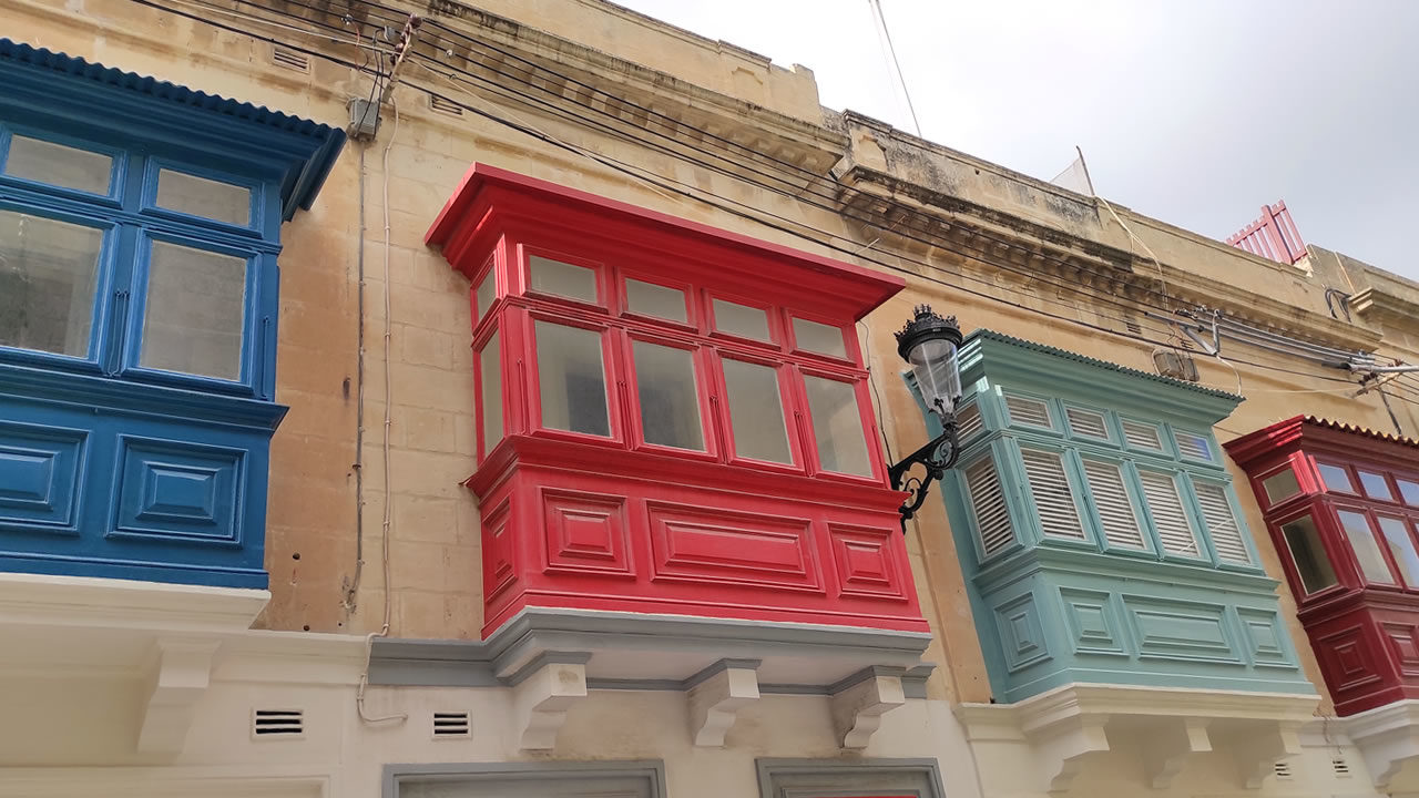 Maltese balcony